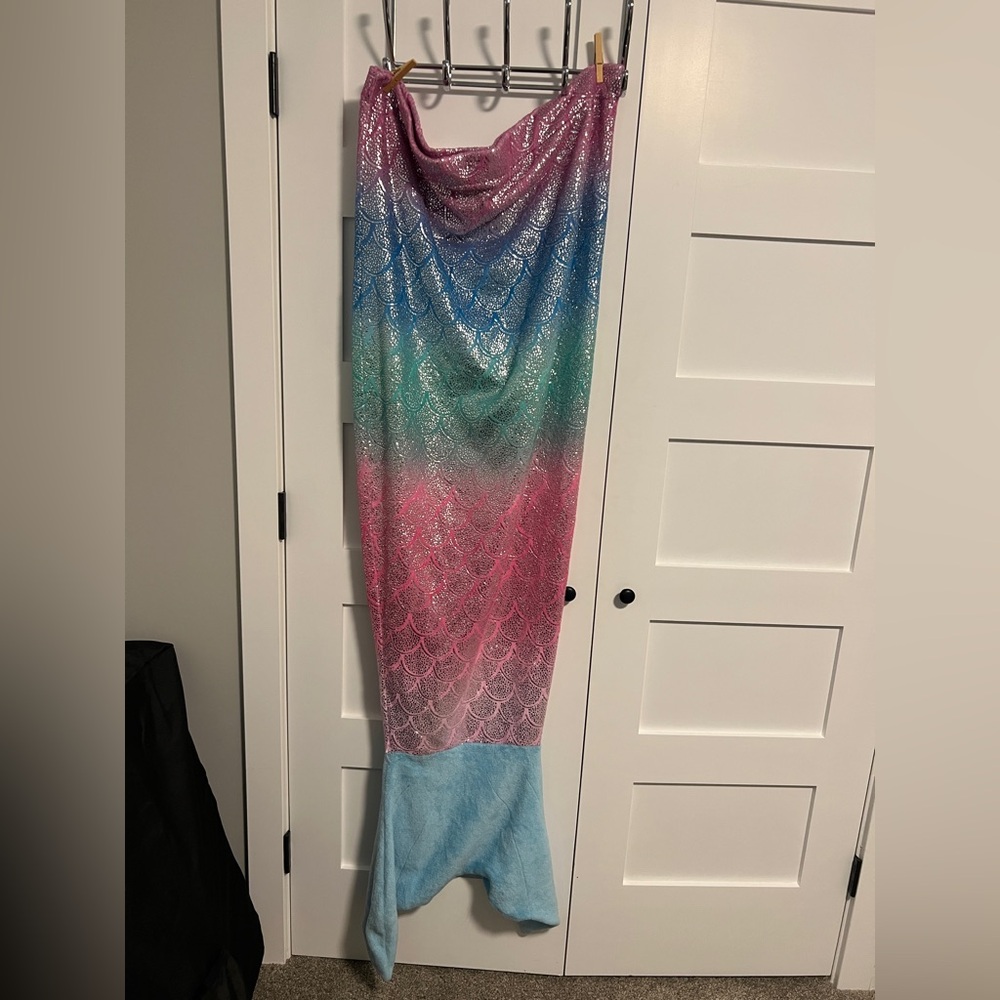 Mermaid Tail Ombre Blanket